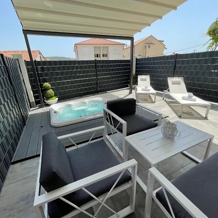 Sky Garden Trogir Apartment ภายนอก รูปภาพ