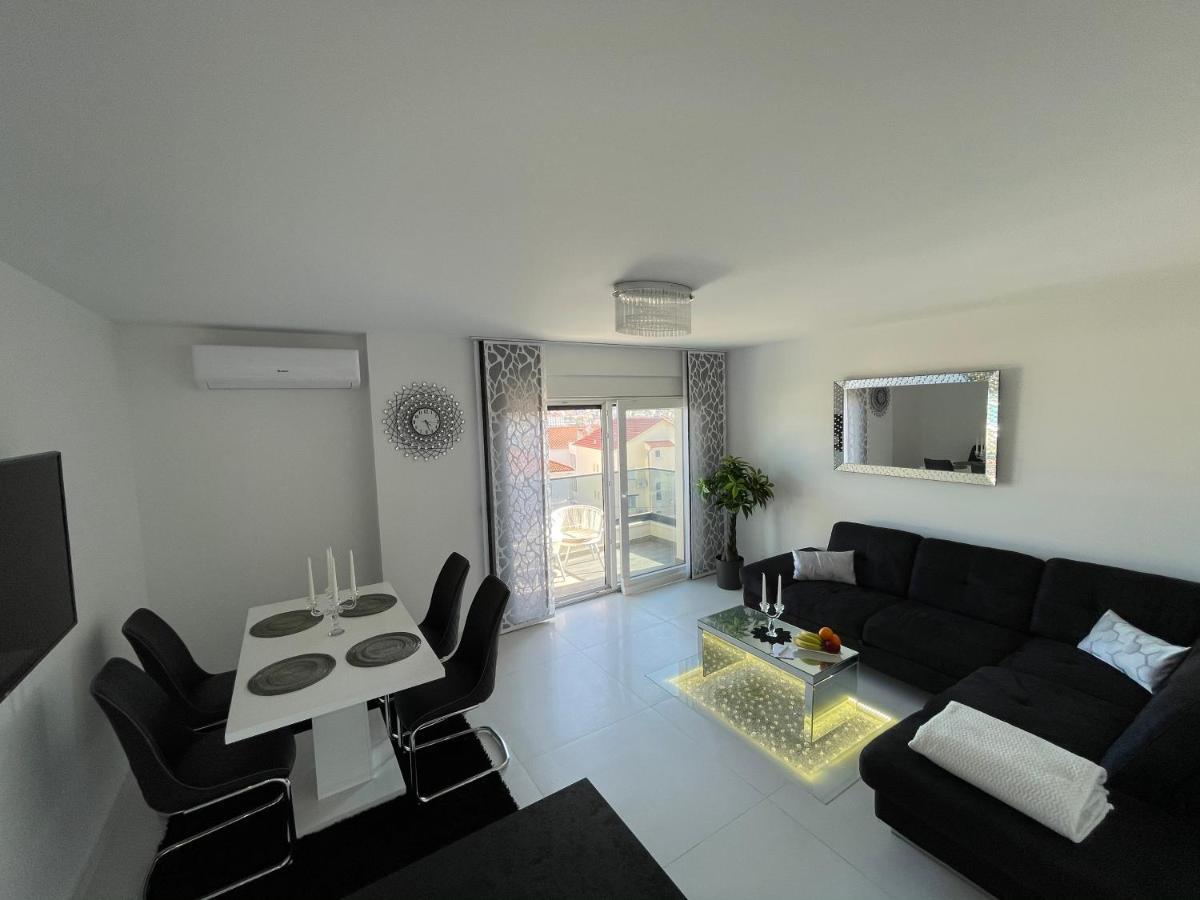 Sky Garden Trogir Apartment ภายนอก รูปภาพ