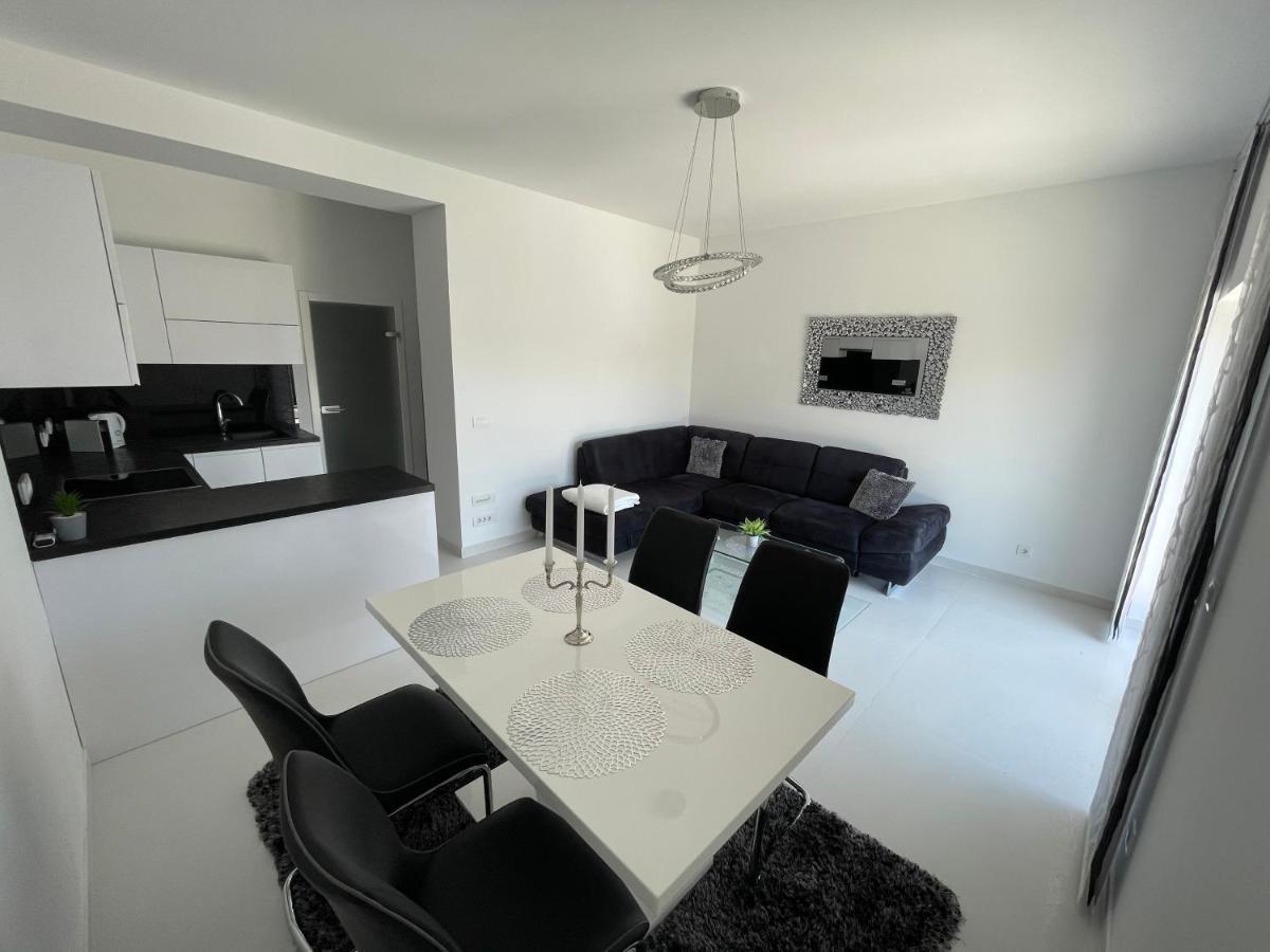 Sky Garden Trogir Apartment ภายนอก รูปภาพ