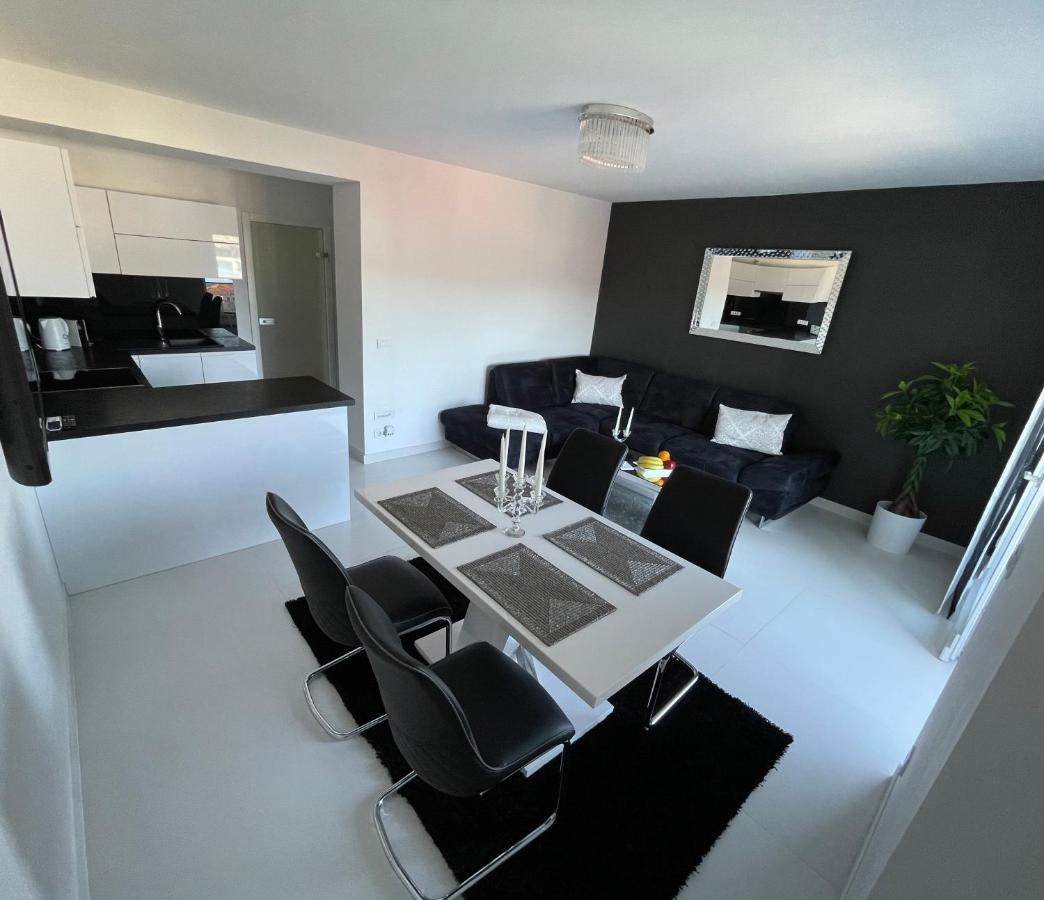 Sky Garden Trogir Apartment ภายนอก รูปภาพ